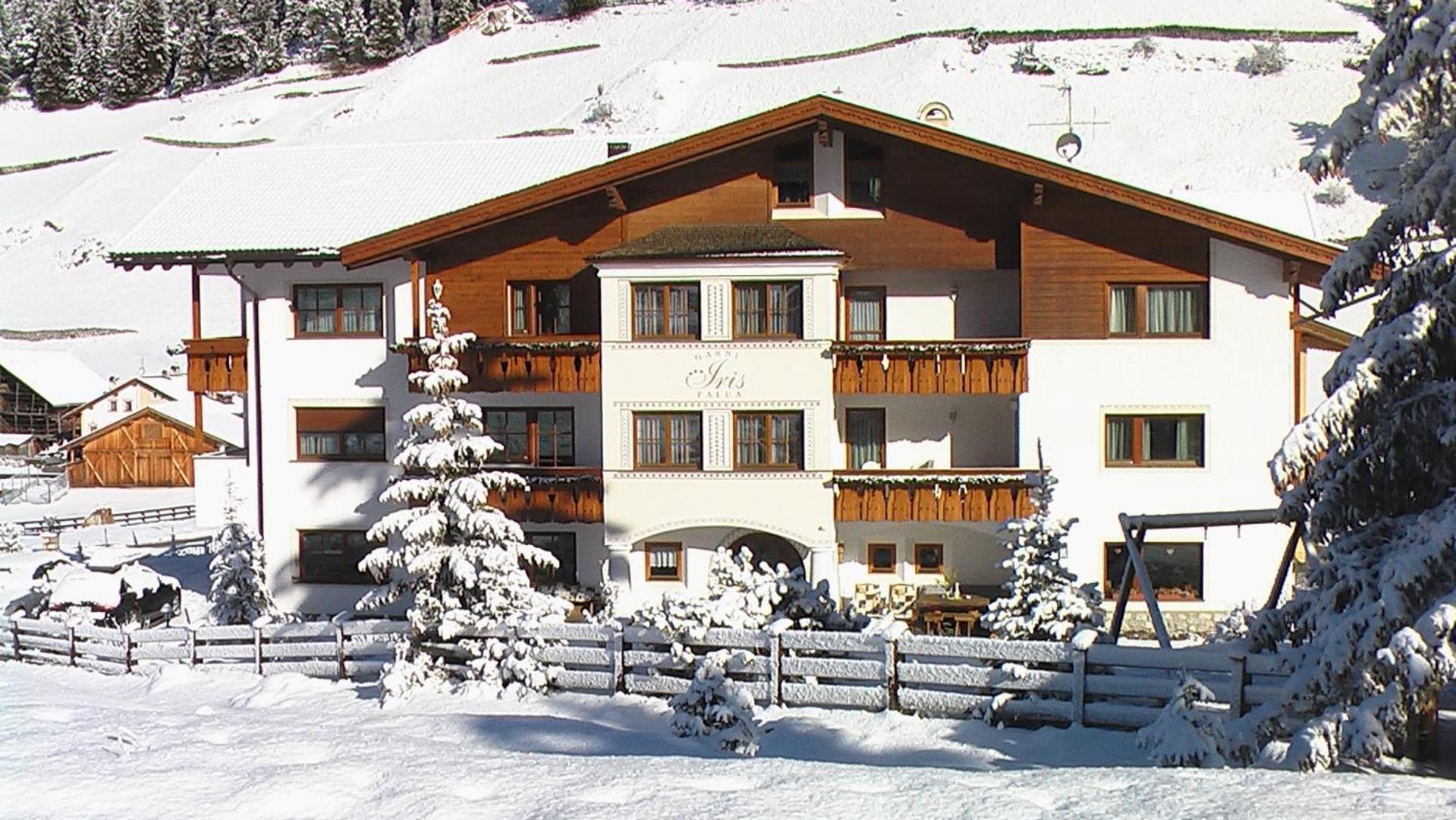 Garni Hotel Iris Selva di Val Gardena Exterior photo
